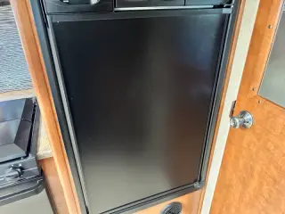 2013 Lance 1985 model  23 ft