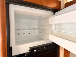2013 Lance 1985 model  23 ft