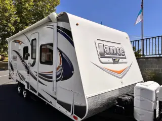 2013 Lance 1985 model  23 ft
