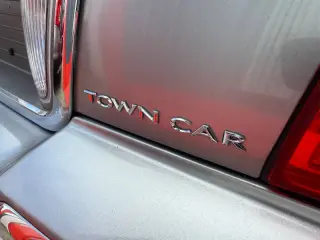 2006 Lincoln Town Car Signature