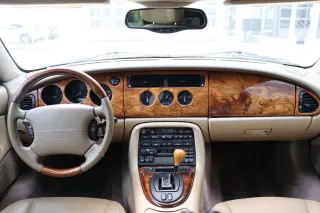2002 Jaguar XK8 LOW LOW MILES