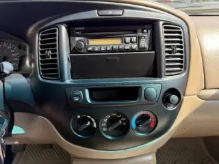 2001 Mazda Tribute DX