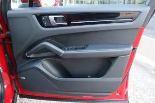 2023 Porsche Cayenne 