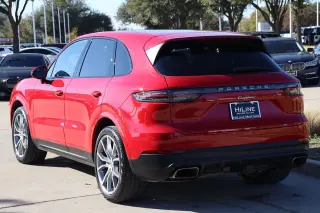 2023 Porsche Cayenne 
