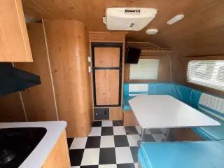 2017 Riverside RV  Retro 195
