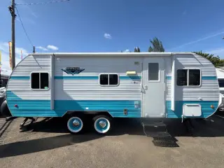 2017 Riverside RV  Retro 195