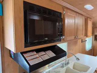 2017 Riverside RV  Retro 195