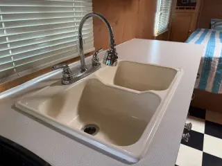 2017 Riverside RV  Retro 195