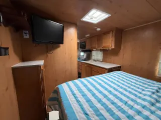2017 Riverside RV  Retro 195
