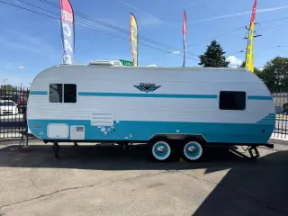 2017 Riverside RV  Retro 195
