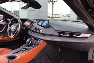 2019 BMW i8 Roadster