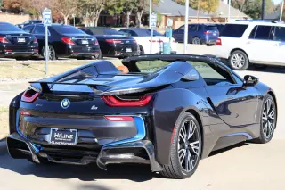 2019 BMW i8 Roadster
