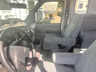 1999 Shasta RV Spirit 240