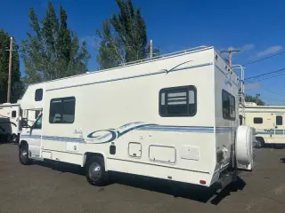 1999 Shasta RV Spirit 240