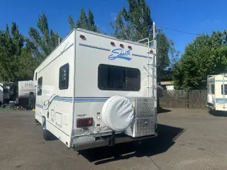 1999 Shasta RV Spirit 240