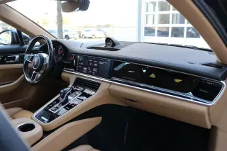 2018 Porsche Panamera 4