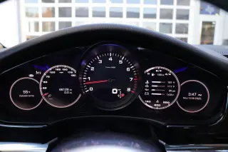 2018 Porsche Panamera 4