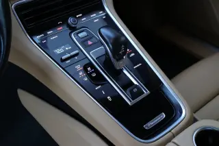 2018 Porsche Panamera 4