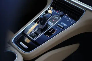 2018 Porsche Panamera 4