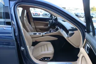 2018 Porsche Panamera 4