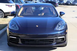 2018 Porsche Panamera 4