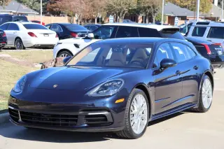 2018 Porsche Panamera 4