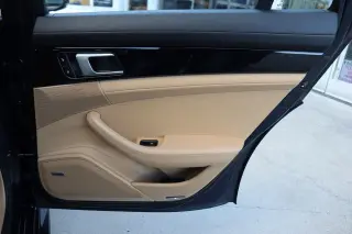 2018 Porsche Panamera 4