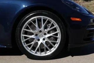 2018 Porsche Panamera 4