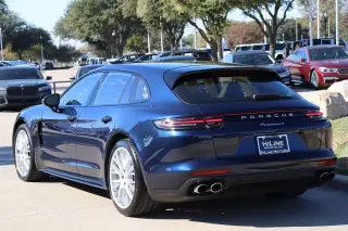 2018 Porsche Panamera 4