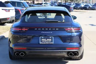 2018 Porsche Panamera 4
