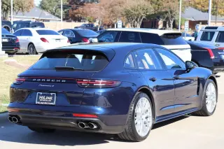 2018 Porsche Panamera 4