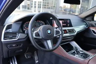 2020 BMW X6 M50i