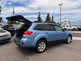 2010 Subaru Outback 2.5i Premium