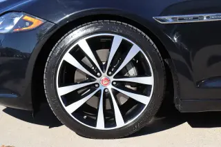 2019 Jaguar XJ XJ50 V6