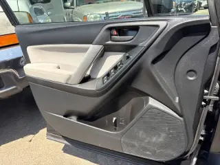 2014 Subaru Forester 2.5i