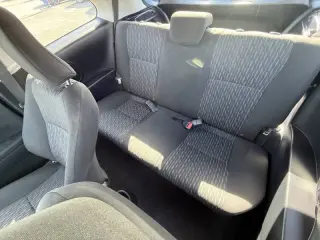 2014 Toyota Yaris 3-Door LE