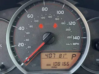 2014 Toyota Yaris 3-Door LE