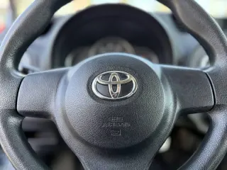 2014 Toyota Yaris 3-Door LE