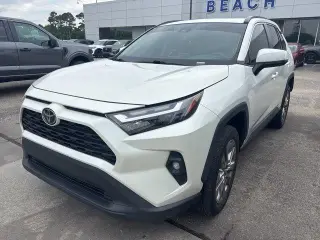 Toyota RAV4 2022 XLE Premium 4dr SUV