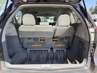2012 Toyota Sienna LE 7-Passenger