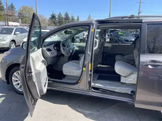 2012 Toyota Sienna LE 7-Passenger
