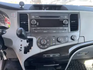 2012 Toyota Sienna LE 7-Passenger
