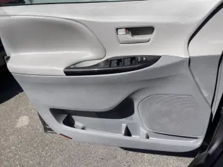 2012 Toyota Sienna LE 7-Passenger