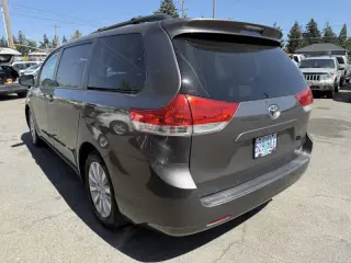 2012 Toyota Sienna LE 7-Passenger