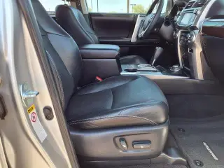 Toyota 4Runner 2019 4x4 SR5 4dr SUV