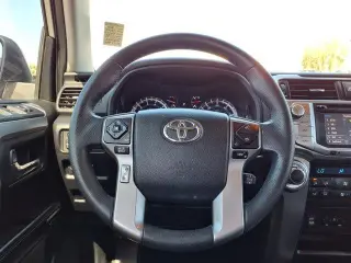 Toyota 4Runner 2019 4x4 SR5 4dr SUV