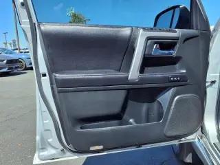 Toyota 4Runner 2019 4x4 SR5 4dr SUV