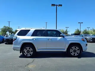 Toyota 4Runner 2019 4x4 SR5 4dr SUV