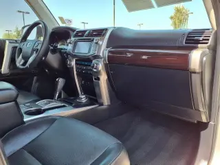 Toyota 4Runner 2019 4x4 SR5 4dr SUV