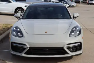 2018 Porsche Panamera Turbo